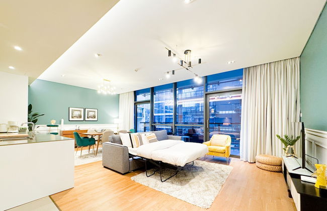 Aya - Impeccable 1BR Apartment with Balcony in City Walk - Foto 17
