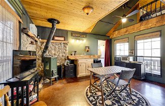 Foto 1 - Cute Eureka Springs Vacation Rental With Fire Pit
