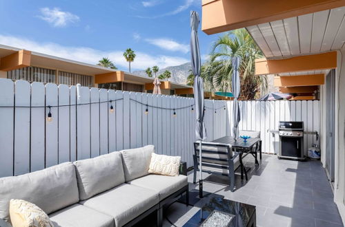 Photo 10 - Mid-century Palm Springs Bungalow w/ Patio