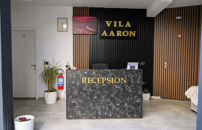 VILA AARON - Foto 1