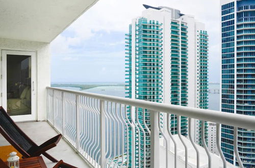 Photo 15 - Luxury 2BR Condo at 37th F in Brickell