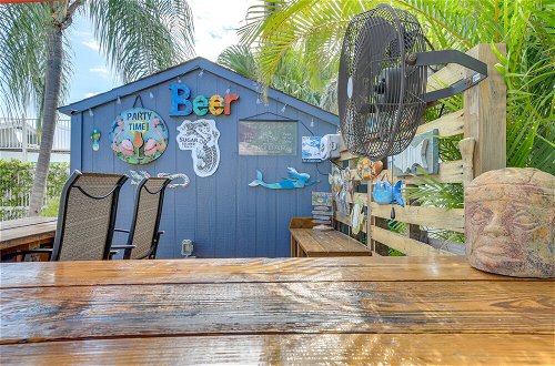 Foto 24 - Bradenton Beach Home With Tiki Bar & Heated Pool