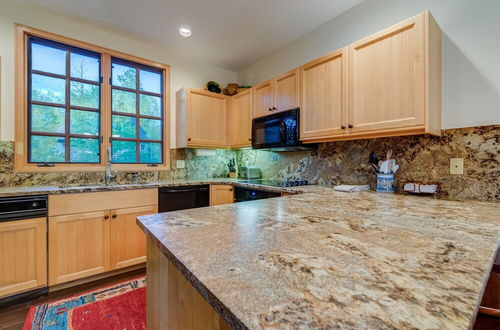 Photo 10 - Aspen Ridge 7 3 Bedroom Townhouse by Alpine Lodging Telluride