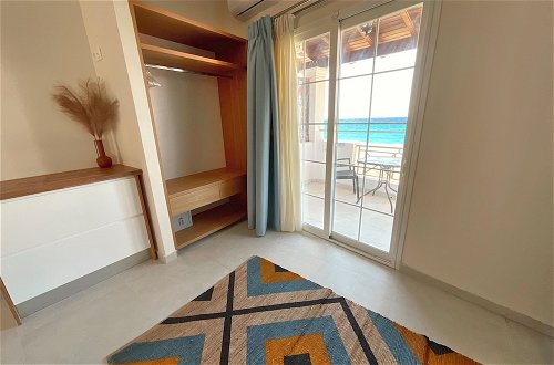 Photo 9 - Beachfront 2-bed Luxury Suite - Agios Gordios, Corfu, Greece