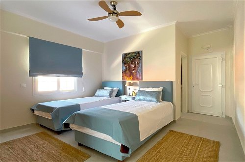 Foto 2 - Beachfront 2-bed Luxury Suite - Agios Gordios, Corfu, Greece