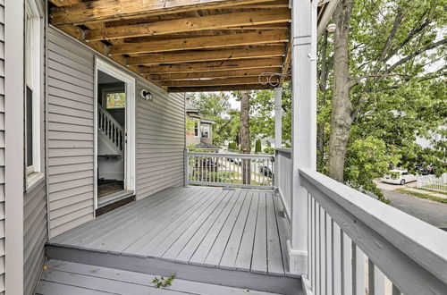 Photo 13 - Bright Springfield Apartment w/ 2 Balconies