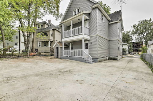 Photo 15 - Bright Springfield Apartment w/ 2 Balconies