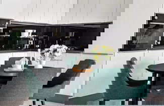 Foto 3 - Silkhaus Stylish Modern Pad Gym Pool Access