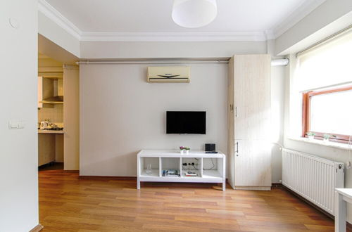 Photo 5 - Central and Fully Furnished Flat in Beyo lu