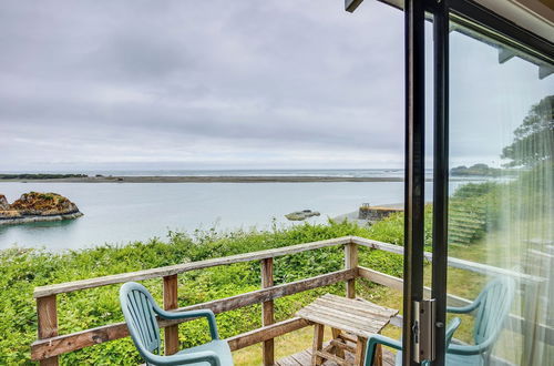 Foto 7 - Smith River Vintage Cabin W/oceanfront Deck+views