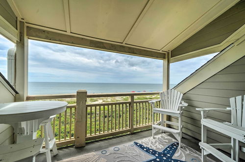 Foto 10 - Beachfront Condo w/ Unobstructed Ocean Views