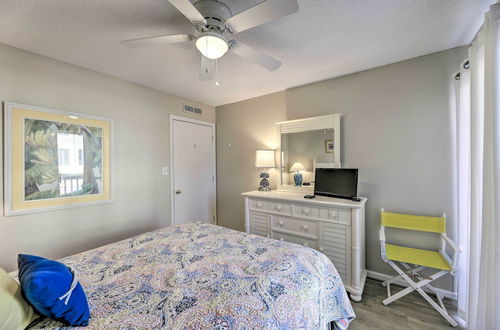 Photo 15 - Emerald Isle Condo w/ Indoor Pool & Beach Access