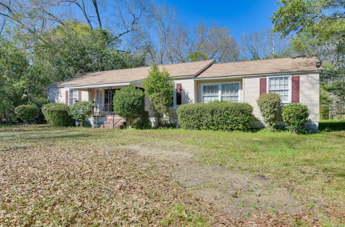 Photo 22 - Spacious Retreat, 2 Miles to Tuskegee University