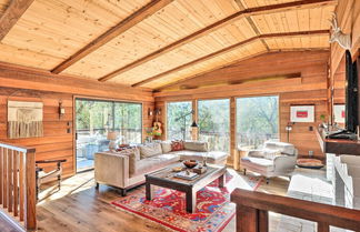 Foto 1 - Groveland Cabin w/ Outdoor Perks & Game Room