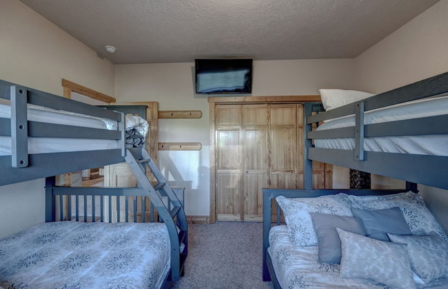 Avalanche Chalet at Terry Peak - Photo 5