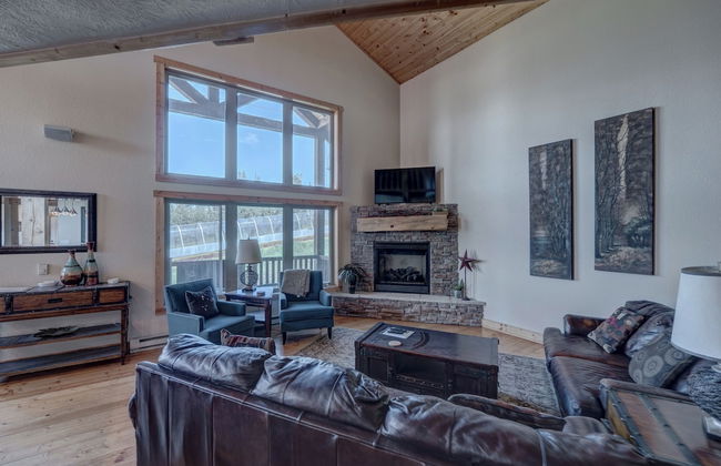 Avalanche Chalet at Terry Peak - Photo 19
