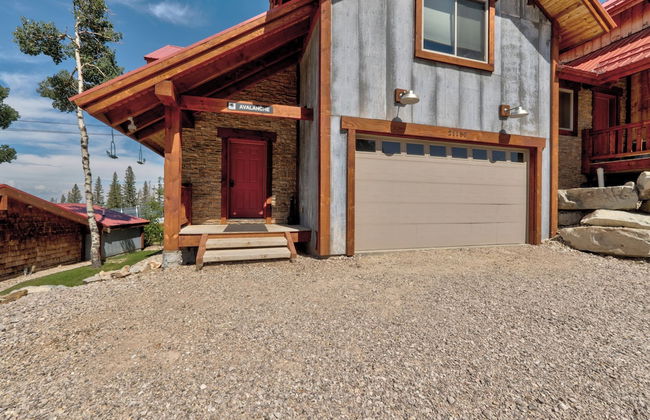 Avalanche Chalet at Terry Peak - Photo 38