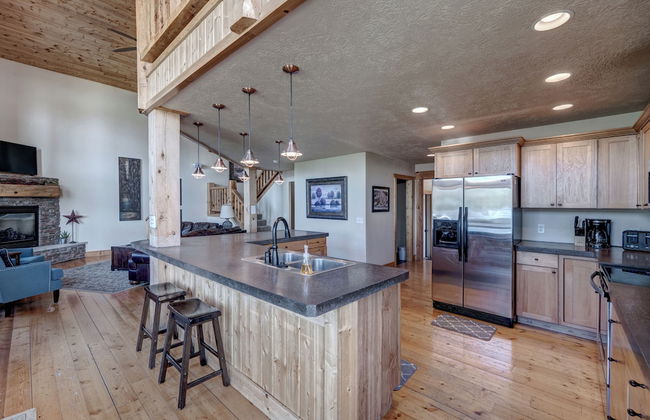 Avalanche Chalet at Terry Peak - Photo 13