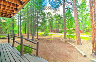 Foto 3 - Rustic Pinetop Log Cabin w/ Fire Pit + Grill