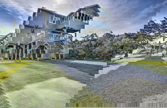 Foto 2 - Avon Home on the Channel w/ Hot Tub & Deck