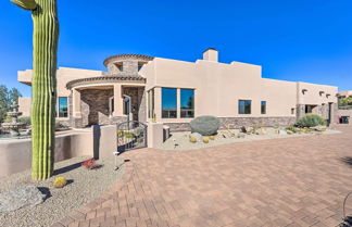 Photo 3 - Spacious Scottsdale Home w/ Poolside Lounge & Spa