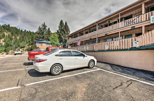 Photo 2 - Main St Red River Ski Condo w/ Mountain View