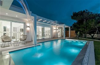 Foto 1 - Cavo Mare Mirazur Luxury Retreat With Private Pool