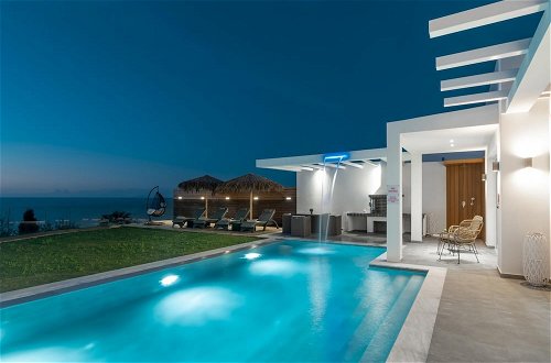 Photo 31 - Cavo Mare Mirazur Luxury Retreat With Private Pool