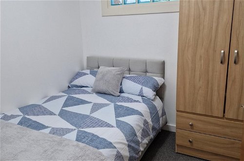 Photo 4 - Remarkable 2-bed Apartment in Central Liverpool