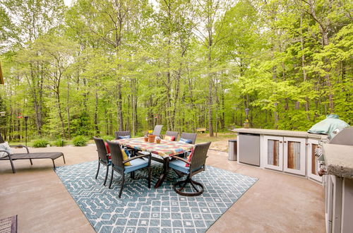 Foto 30 - French Lick Cabin w/ Covered Porch & Gas Grill