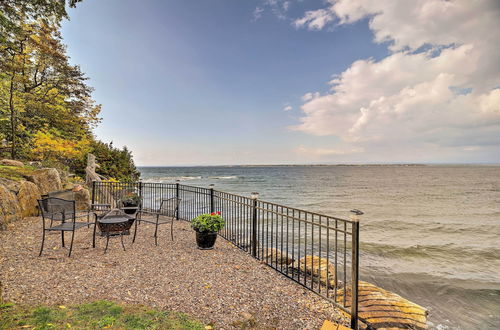 Photo 15 - Lake Champlain Cottage w/ Kayak & Private Dock