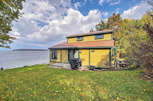 Photo 12 - Lake Champlain Cottage w/ Kayak & Private Dock