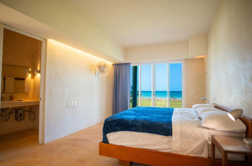 Foto 39 - Stunning Beachfront Suites Fiber Optic East of Progreso