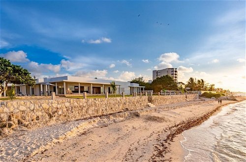 Foto 53 - Stunning Beachfront Suites Fiber Optic East of Progreso