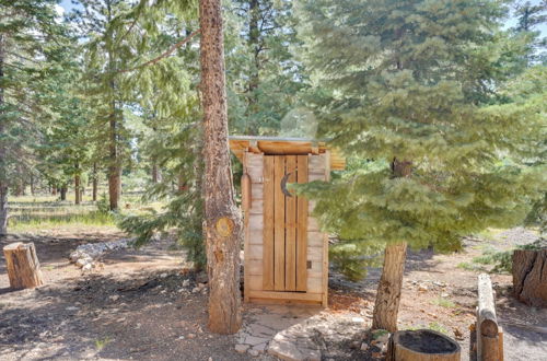 Photo 27 - Spacious Duck Creek Village Cabin w/ Hot Tub