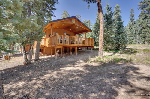 Photo 28 - Spacious Duck Creek Village Cabin w/ Hot Tub