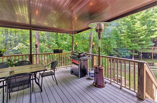 Photo 8 - Cozy Home w/ Covered Deck by Beech Mountain Skiing