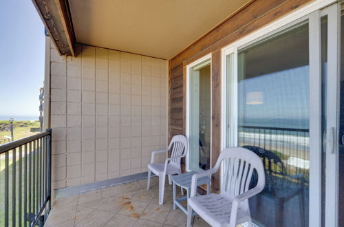 Photo 15 - Resort Lincoln Condo w/ Ocean Views & Pool Access