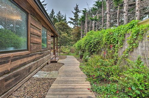 Photo 6 - Quiet & Cozy Eureka Home Near Sequoia Park & Zoo