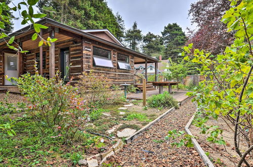 Photo 27 - Quiet & Cozy Eureka Home Near Sequoia Park & Zoo