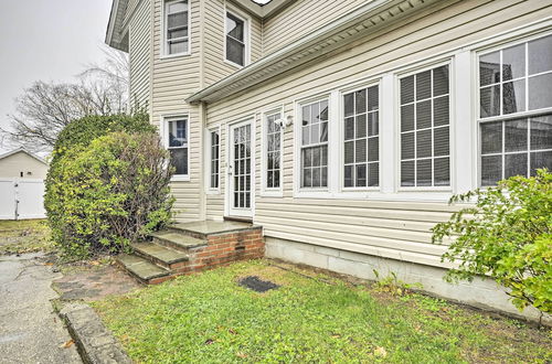 Photo 18 - Charming Long Island Home w/ Fenced Yard