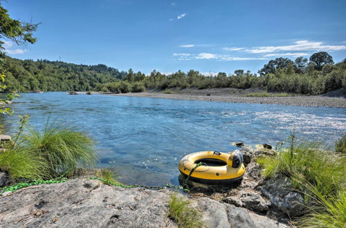 Foto 15 - Quaint Riverside Reprieve w/ Kayaks + Floats