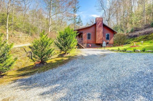 Photo 25 - Scenic Marble Cabin w/ Fire Pit