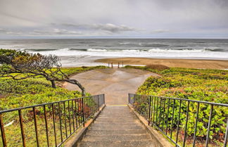 Photo 2 - Beachfront Condo w/ Patio & Views - Walk to Shore