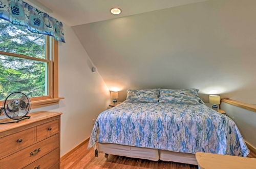 Foto 10 - Charming Stonington Studio w/ Ocean Views