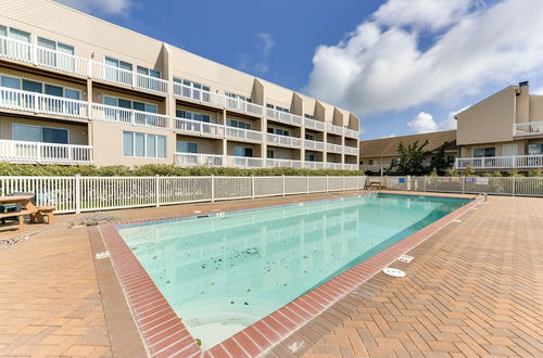 Photo 30 - Brigantine Condo w/ Beach Access & Pool Views