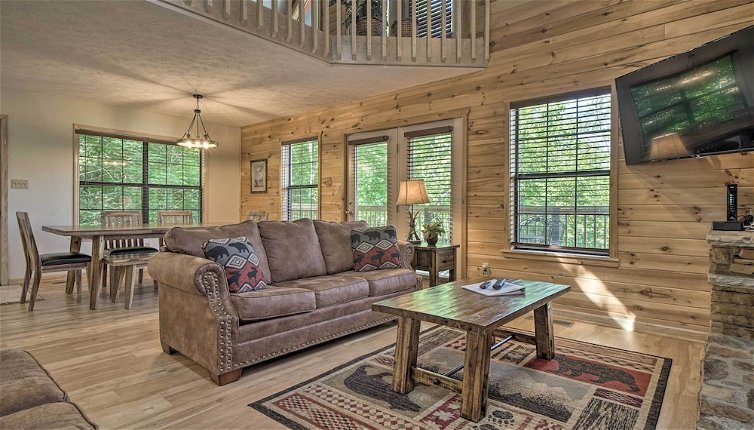 Photo 1 - Rustic Pigeon Forge Home w/ Private Hot Tub