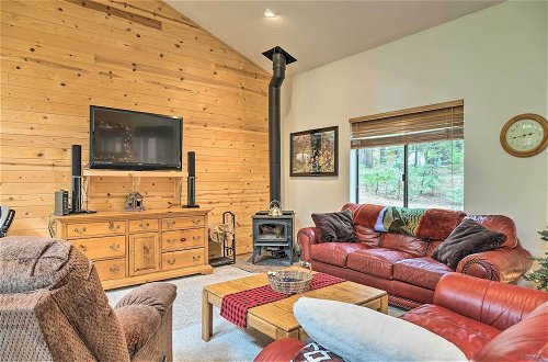 Photo 7 - Cozy Camp Connell Abode w/ Large Game Room