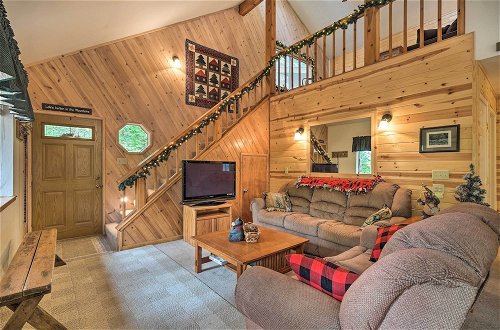 Photo 12 - Cozy Camp Connell Abode w/ Large Game Room