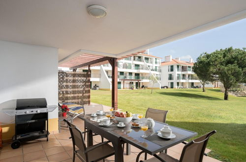 Photo 18 - Modern Vila Sol Apartment by Ideal Homes